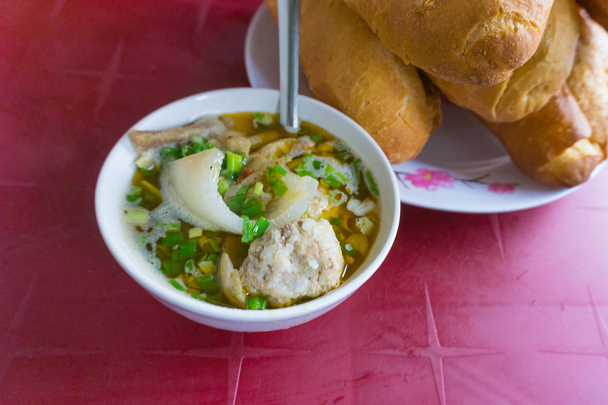 Banh Mi Xiu Mai